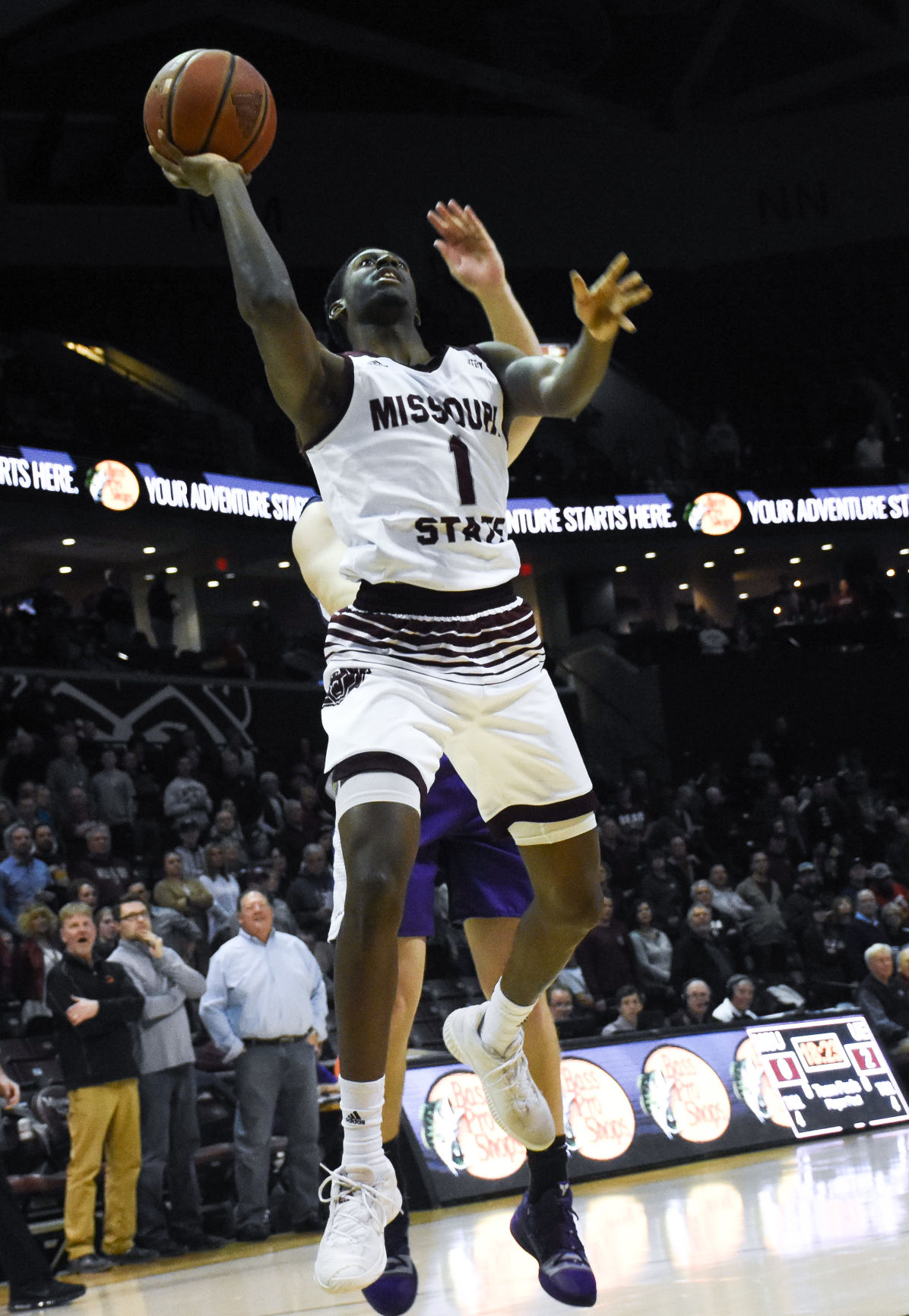 Keandre Cook shoots